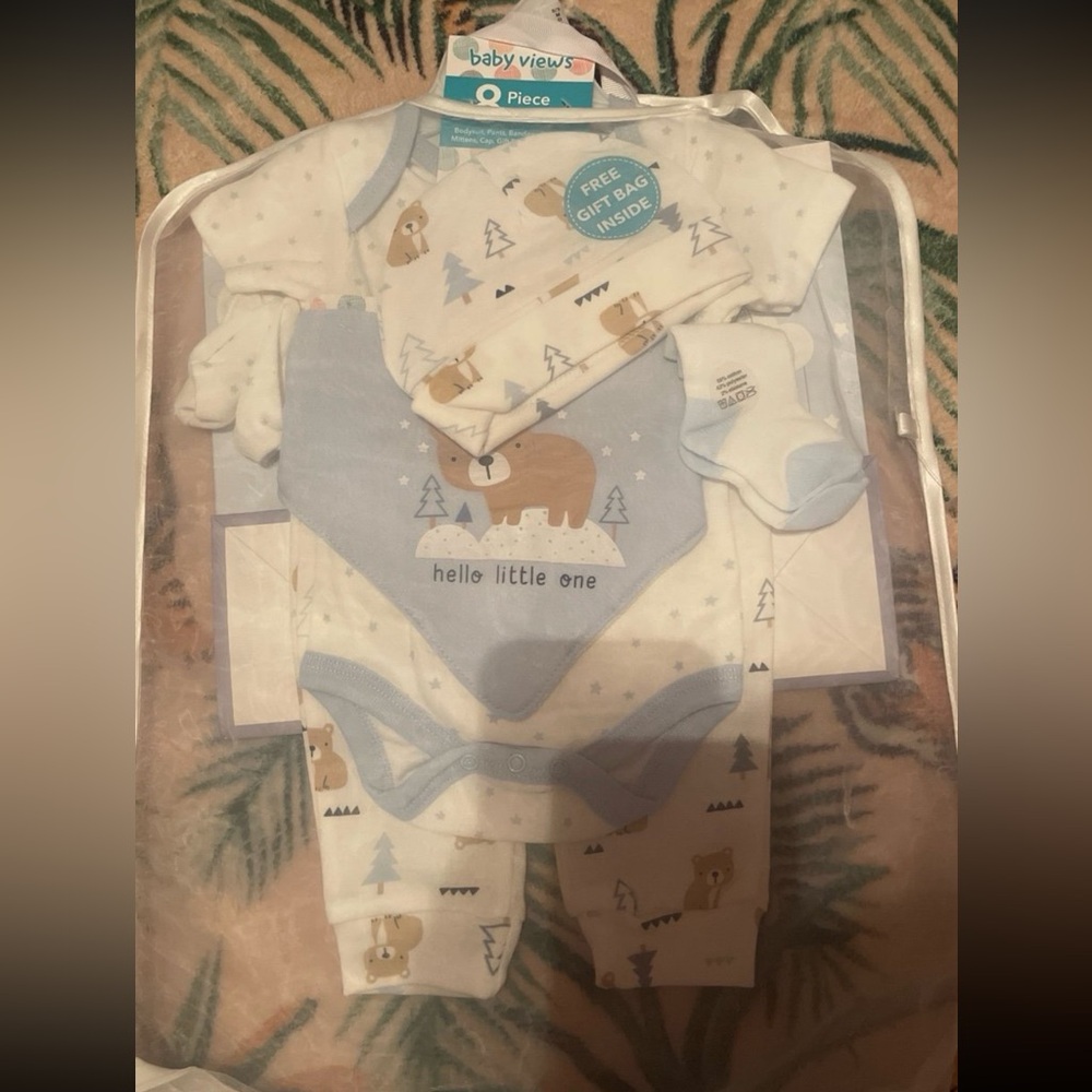 Baby gift set outfit